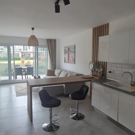 With Terrace At Thalassa Apartment *