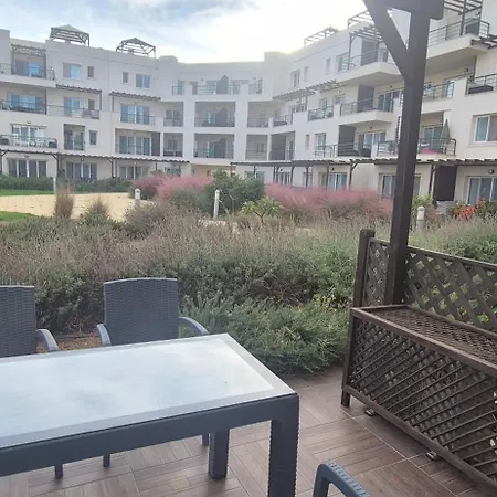 Apartment With Terrace At Thalassa *